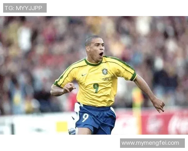 足球传奇谢幕:回顾球星退役背后的故事与未来展望 足球传奇谢幕:回顾球星退役背后的故事与未来展望