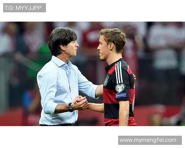 古代足球球星外号解读与背后故事：从金球霸主到雷霆战神